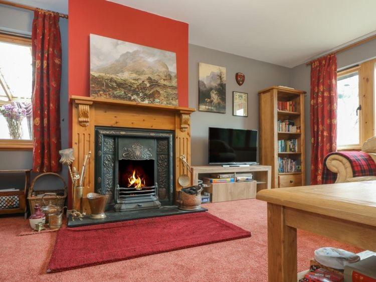 Tarmachan Cottage - West Highland Getaway Форт-Уильям Экстерьер фото